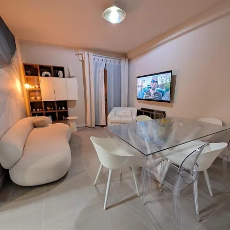 San Lorenzo Exclusive - Beachfront & Pools * San Lorenzo al Mare